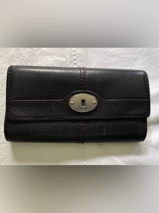 Fossil Handbags - Fossil Black Leather Wallet with Metal Keyhole Plaque
